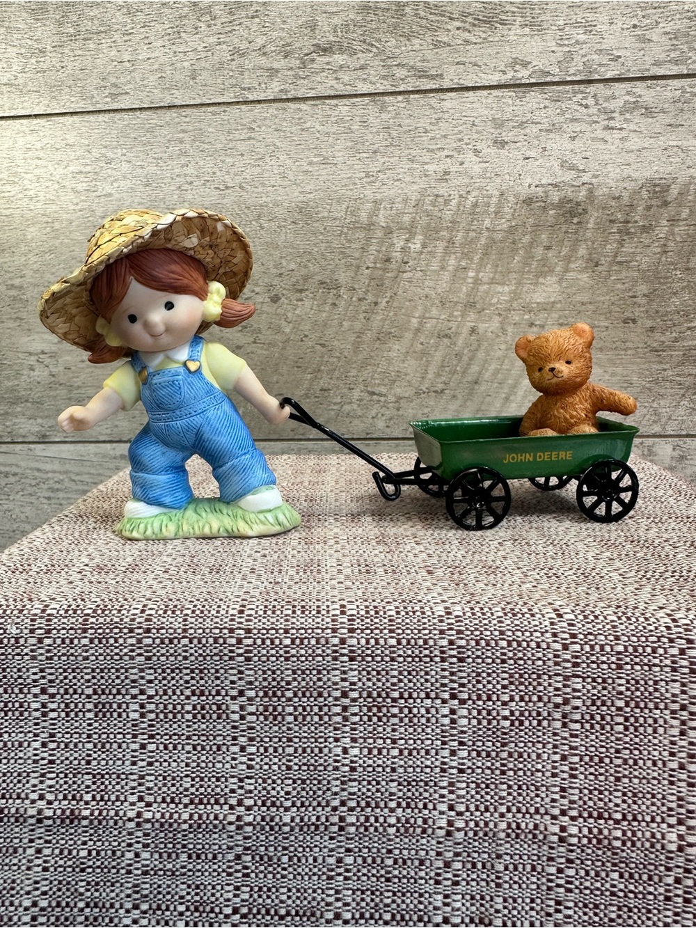 Vintage 1999 Enesco John Deere Friends Figurine "You're Beary Deere" Set